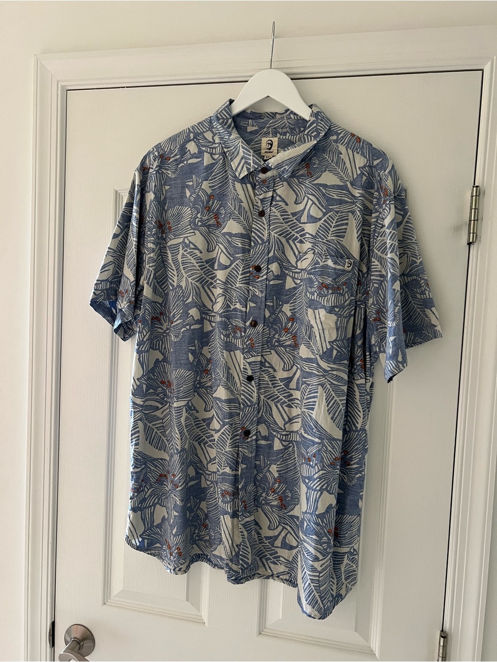Casual Blue Tropical Print Short-Sleeve Button-Down Shirt Duban button up NWOT